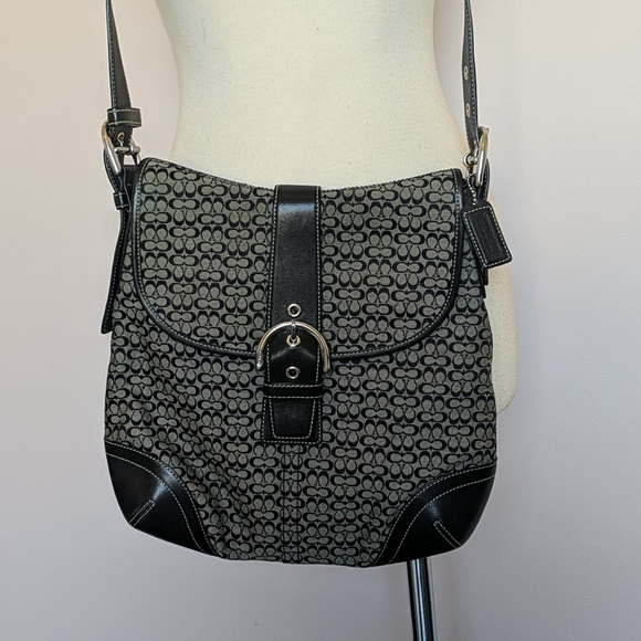 Coach - Picture 2 of 9